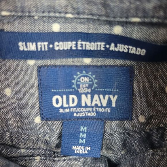 Men's Gap Button-up w/ Free Sweater, Size Mediums - Picture 5 of 6